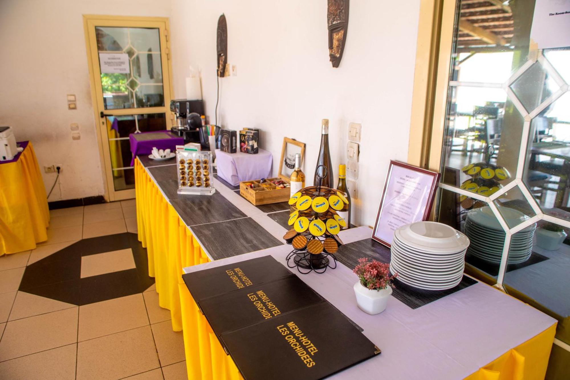 Hotel Les Orchidees كوتونو المظهر الخارجي الصورة