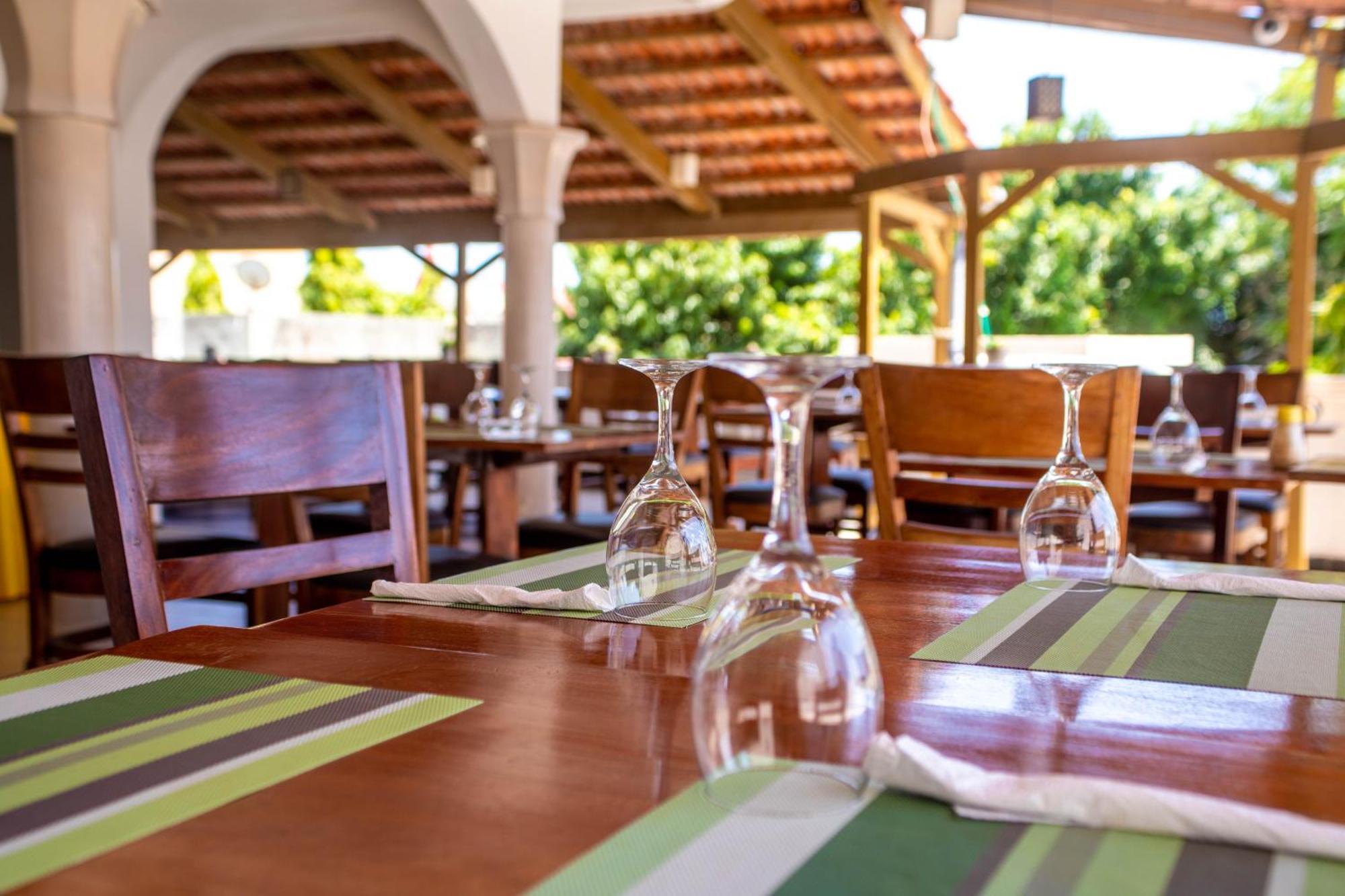 Hotel Les Orchidees كوتونو المظهر الخارجي الصورة