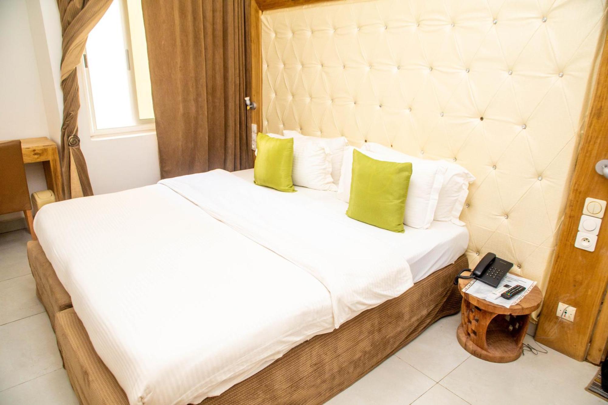 Hotel Les Orchidees كوتونو الغرفة الصورة