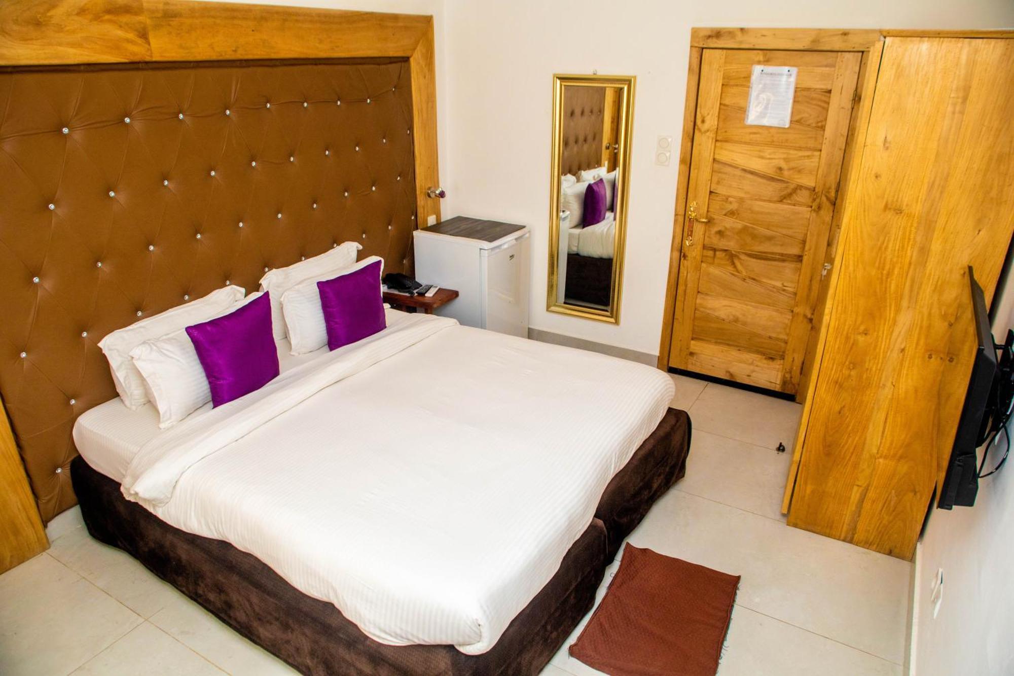 Hotel Les Orchidees كوتونو المظهر الخارجي الصورة