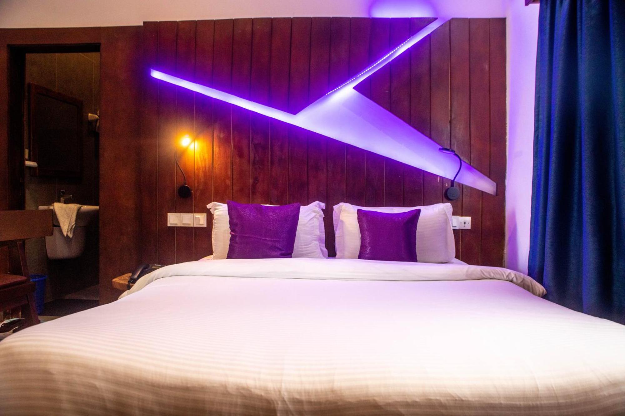 Hotel Les Orchidees كوتونو الغرفة الصورة