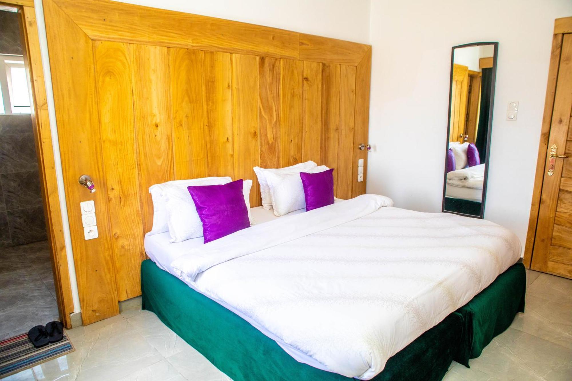 Hotel Les Orchidees كوتونو الغرفة الصورة