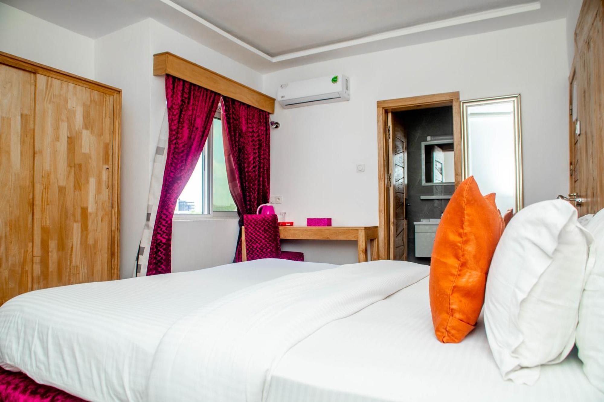 Hotel Les Orchidees كوتونو الغرفة الصورة